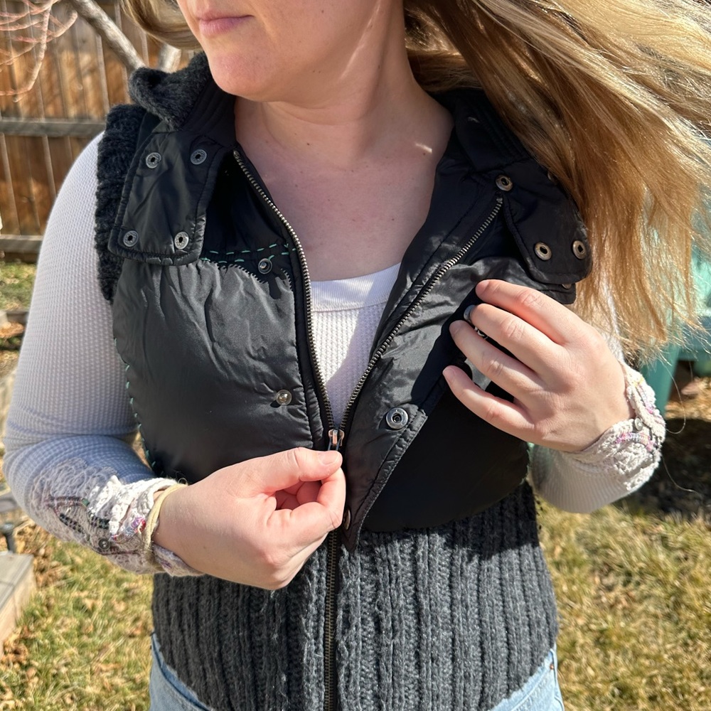 Free people size small wool and sweater puffer vest fair isle detail - Picture 4 of 14